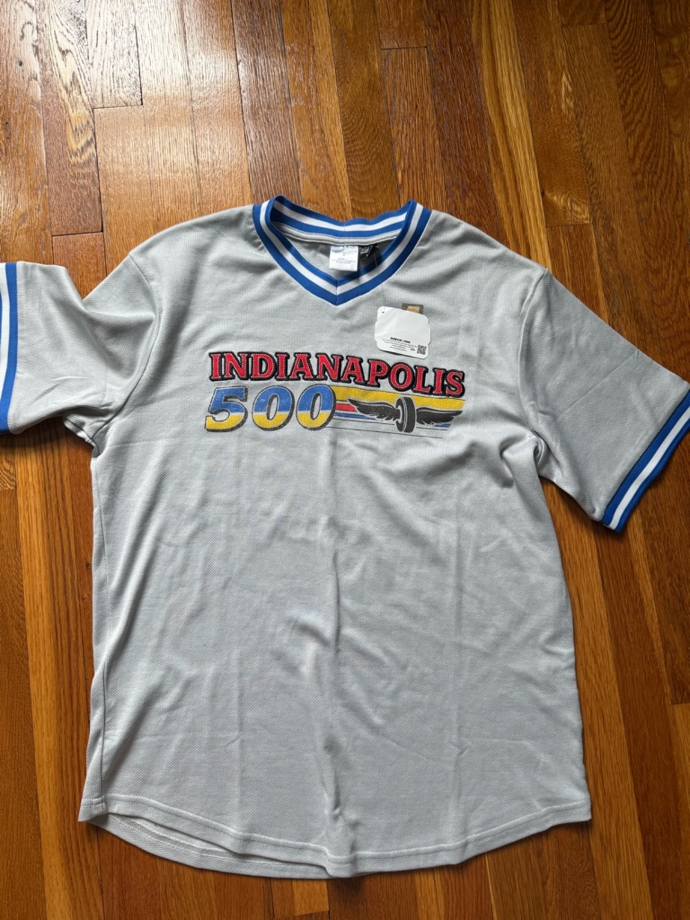 Indy Car Indianapolis 500  Graphic Jersey Shirt Size S Gray Short Sleeve NWT